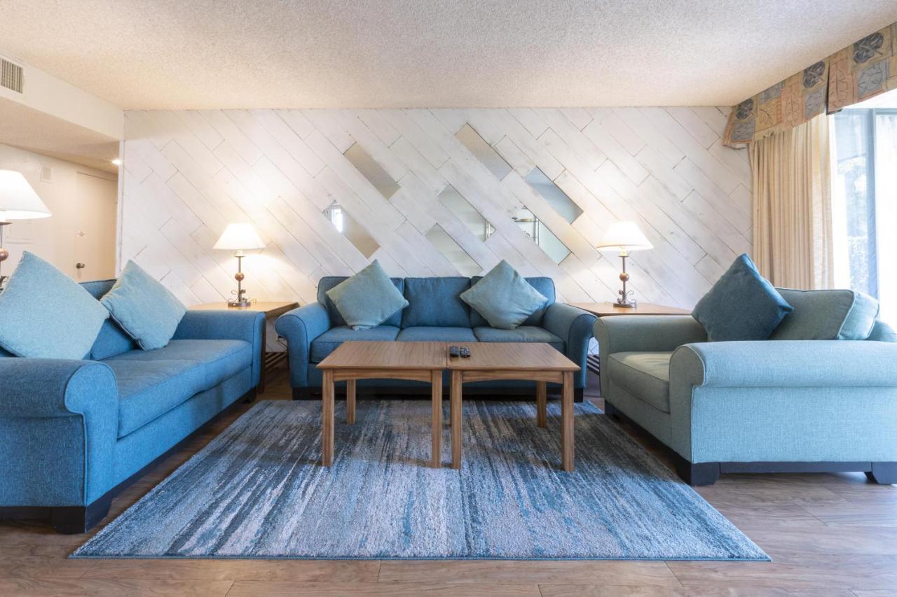 Two-Bedroom Suite,1411733594:JPEG